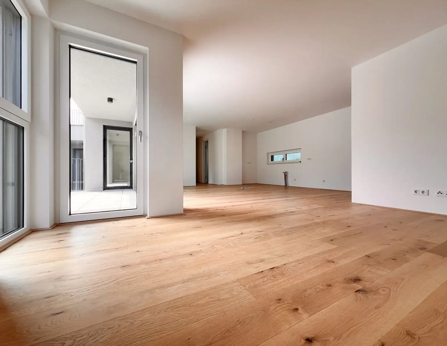 Gut vermietete 4 Zimmer Wohnung Josefiau
