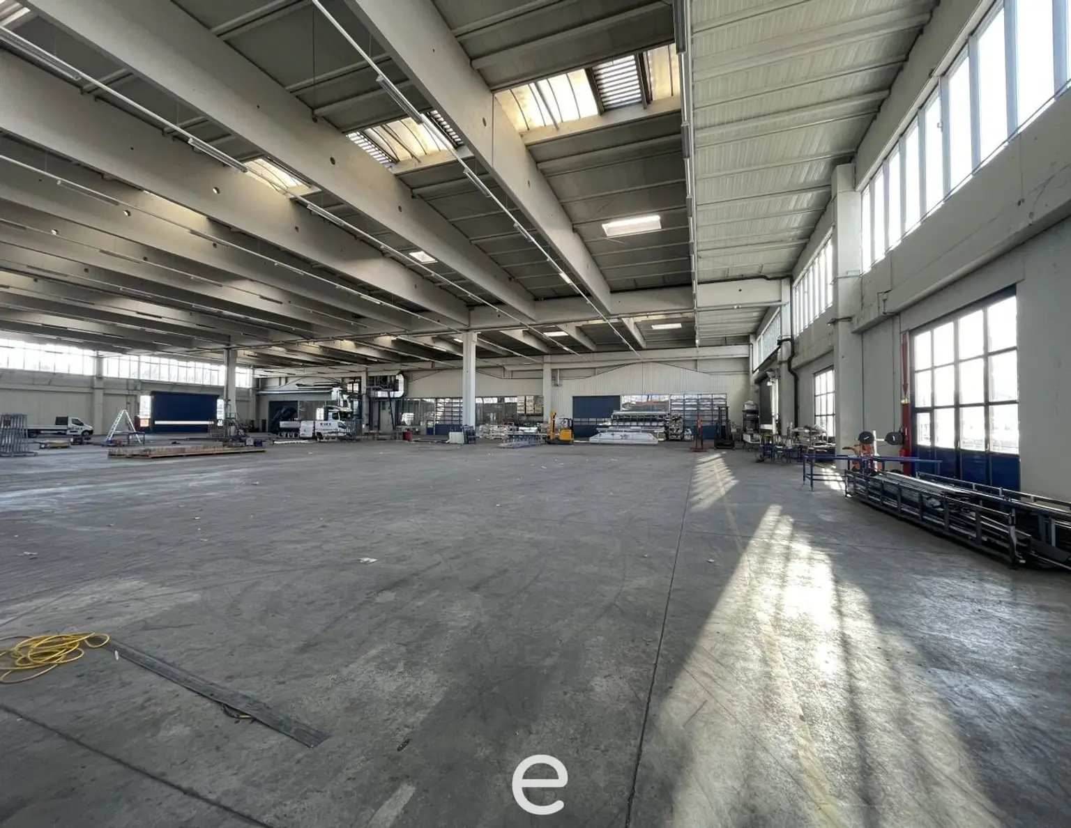 1.100 m² moderne Betriebsliegenschaft in Hohenzell bei Ried im Innskreis
