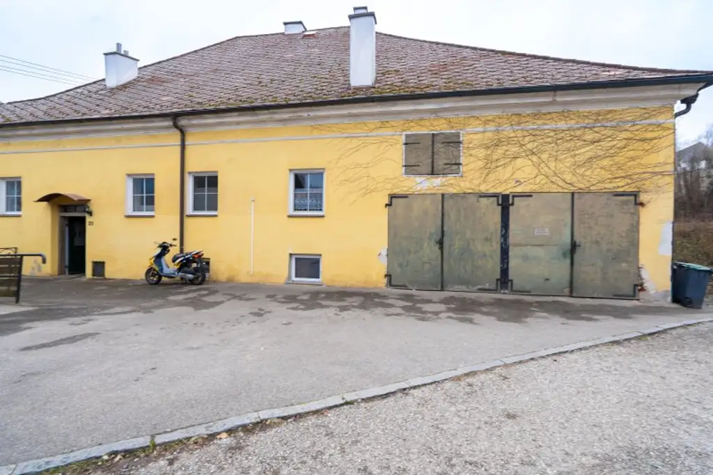 Bestandsfreies Mehrparteienhaus mit 5 Wohnungen + 1 Geschäftslokal in Toplage von Obernberg am Inn zu kaufen!