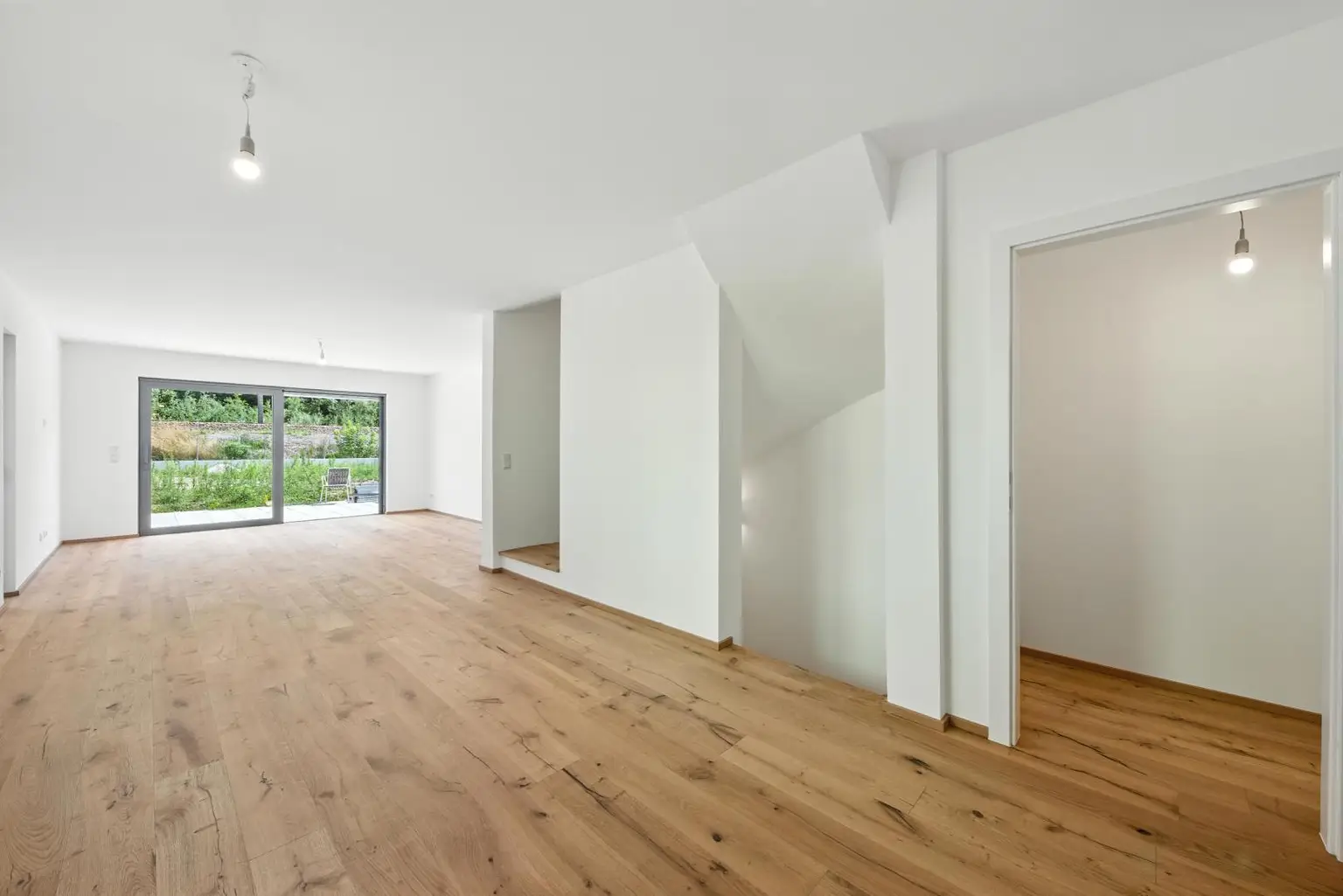 SCHLÜSSELFERTIG! MODERNES WOHNEN AM LAND - HOCHWERTIGER BAUMEISTERQUALITÄTSBAU IN SIERNDORF!