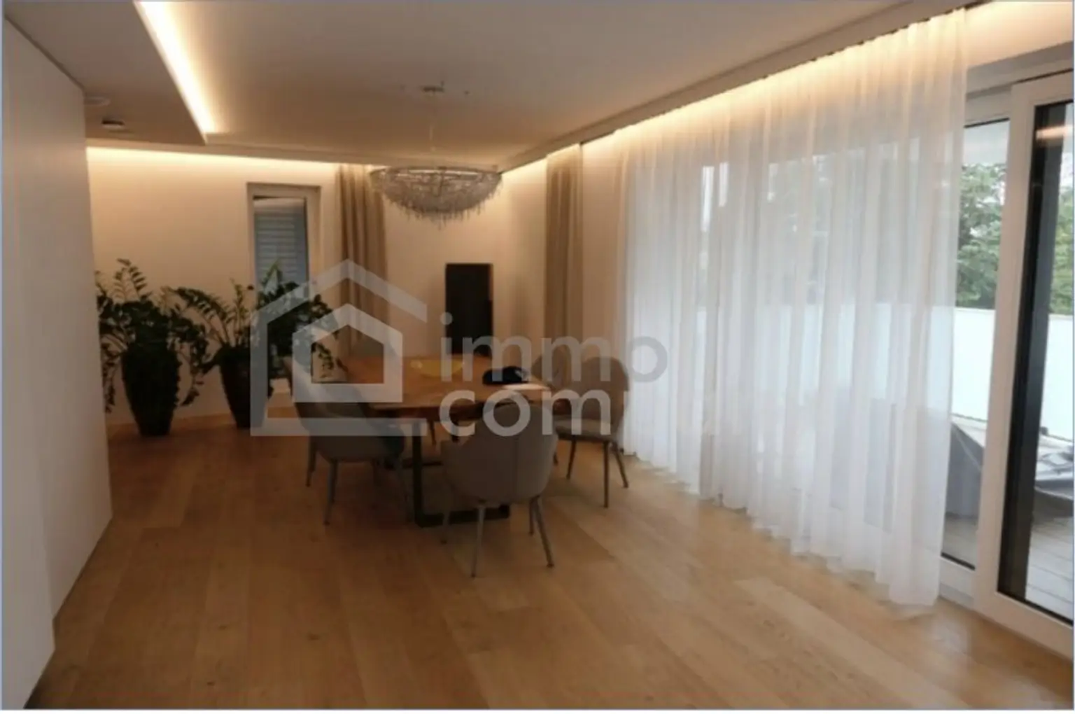 Elegante 4-Zimmer-Wohnung in 1180 Wien: Top-Ausstattung, 2 Balkone, Garage!