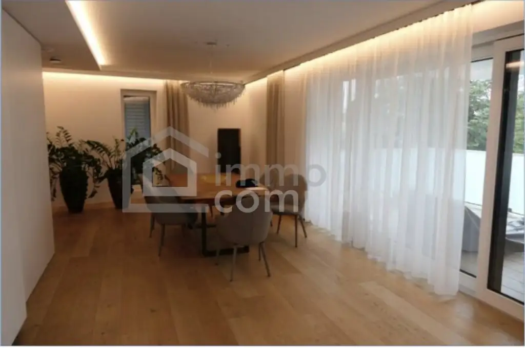 Elegante 4-Zimmer-Wohnung in 1180 Wien: Top-Ausstattung, 2 Balkone, Garage!