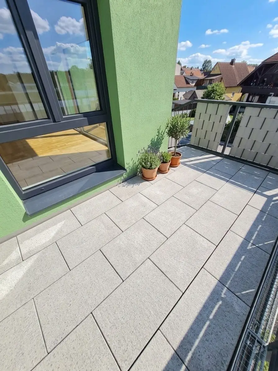Neubau: Ca. 60 m² Wohnung mit ca. 12 m² Eckbalkon nach Nordwesten ausgerichtet