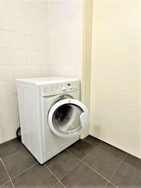 HOFRUHELAGE, HUMBOLDTGASSE, 80 m2 Neubau inkl. Loggia, 2 Zimmer, Komplettküche, Wannenbad, Parketten, U1-Nähe