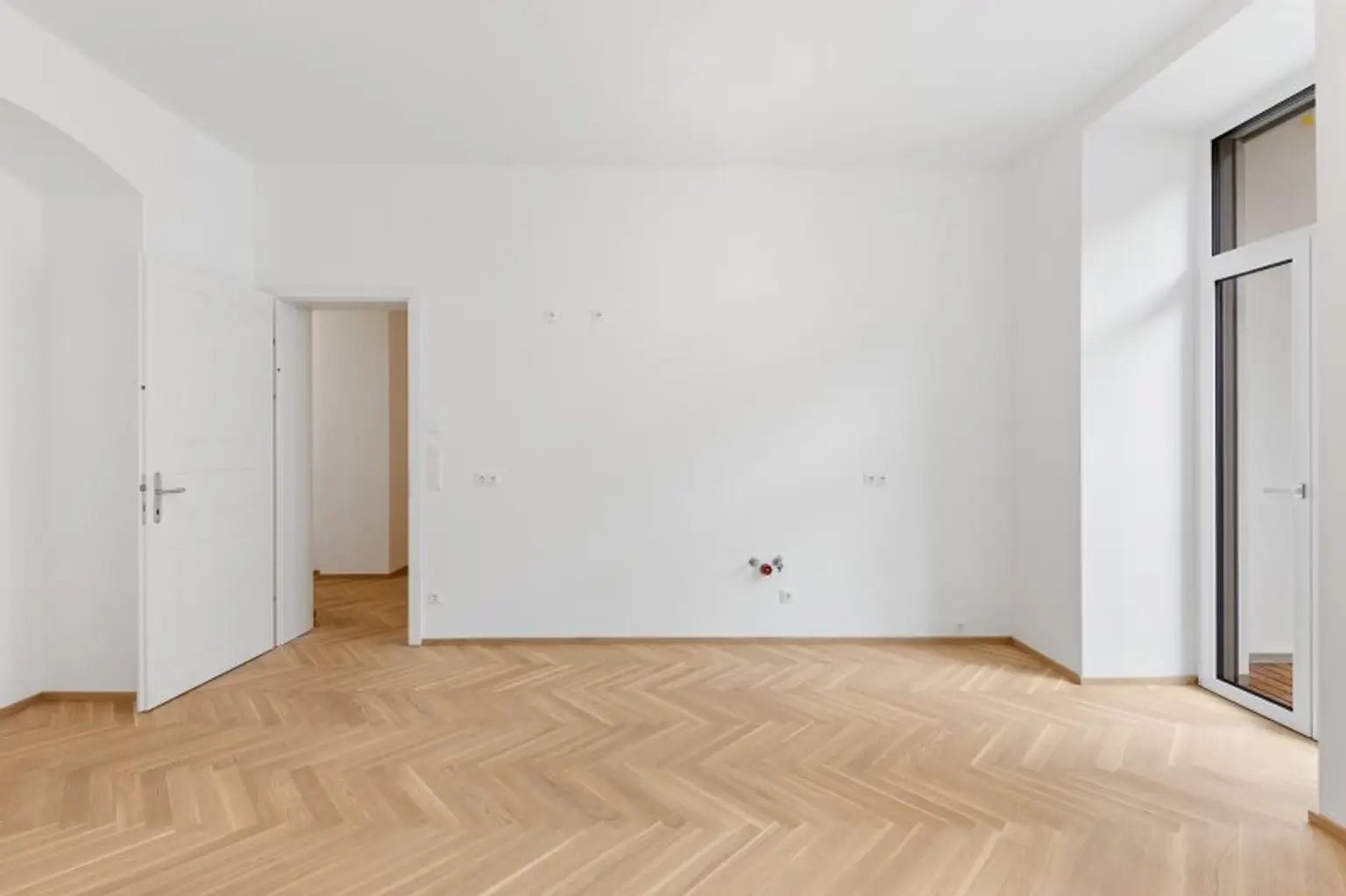 3-Zimmer-Altbaueigentumswohnung in generalsaniertem Altbau mit Balkon