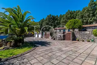 House-La-Esperanza-Facade-Tenerife-5