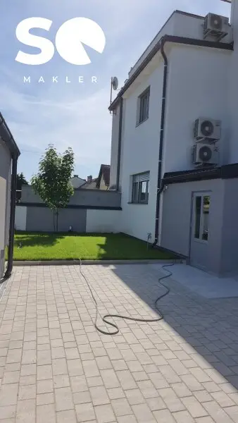 #SQ - WIENER NEUSTADT: EXKLUSIVES WOHNERLEBNIS FÜR FAMILIE, ARBEIT UND MEHR – TRAUMHAUS MIT DACHTERASSE UND FERNBLICK