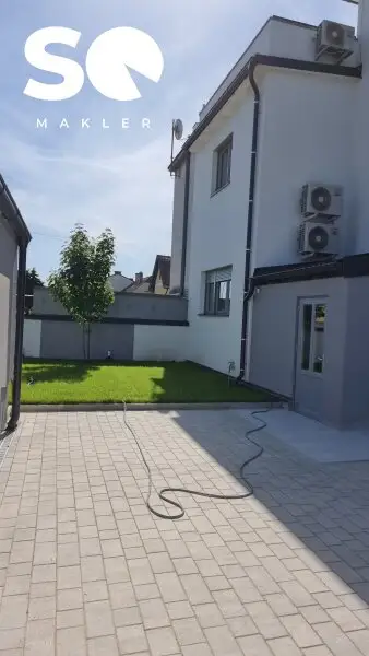 #SQ - WIENER NEUSTADT: EXKLUSIVES WOHNERLEBNIS FÜR FAMILIE, ARBEIT UND MEHR – TRAUMHAUS MIT DACHTERASSE UND FERNBLICK