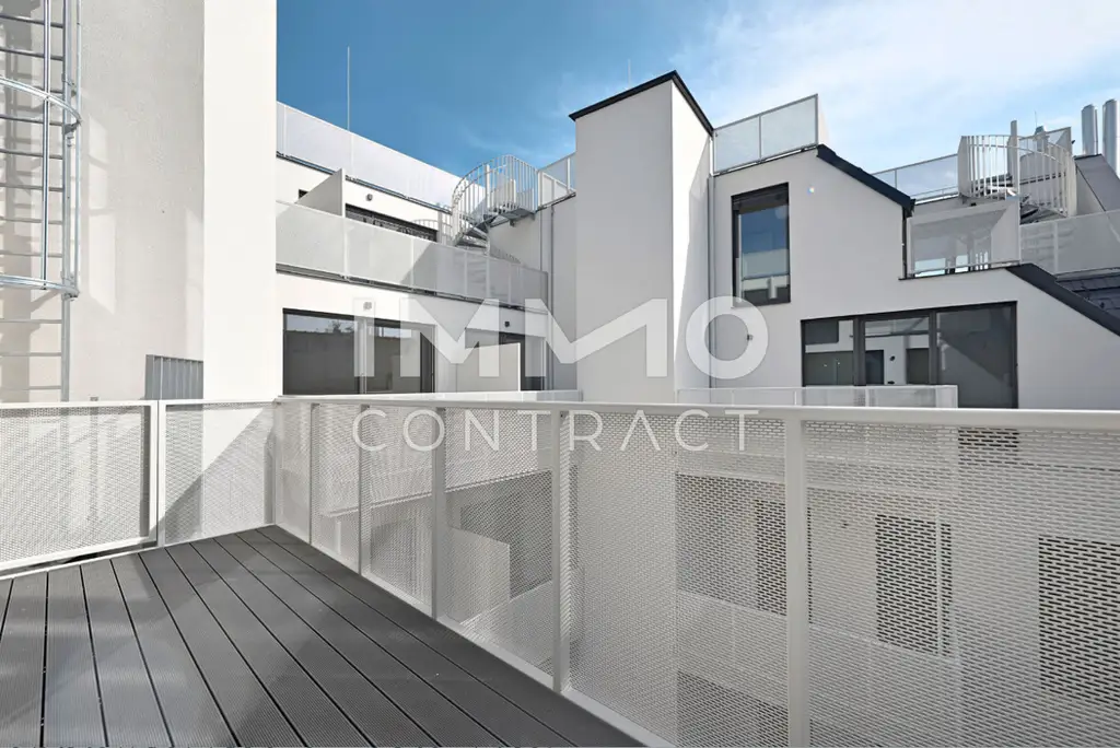 NEW! Modernes Dachgeschoss mit großer Loggia und Weitblick. ERSTBEZUG!