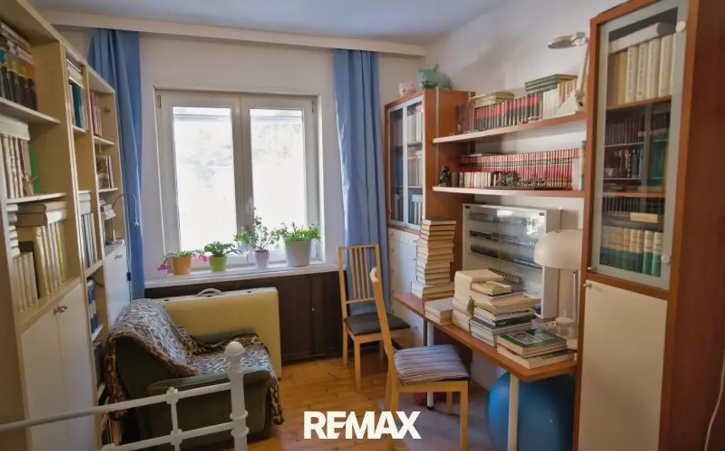 Zwei Häuser, ein Grundstück: Ihr neues Zuhause mit laufenden Mieteinnahmen