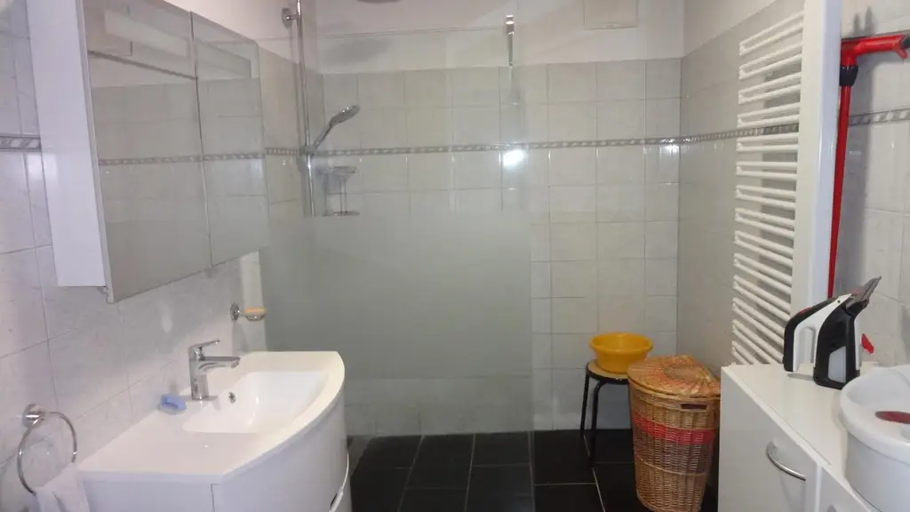 Großzügiges Einfamilienhaus mit großem Grundstück