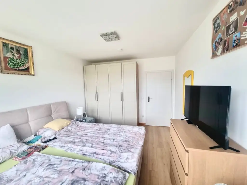 Ruhiges Wohnen vor den Toren Wiens – 6 Zimmer, 2 Bäder, Garten, Wintergarten & zwei Stellplätze