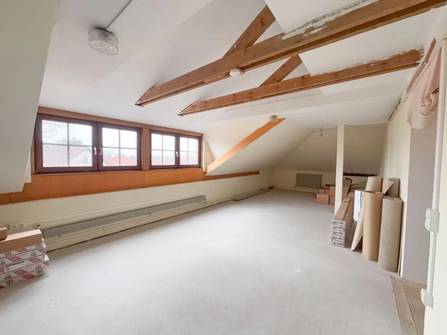 🏡 Großzügiges Einfamilienhaus mit Werkstattkeller, Garage & Terrasse in Stockerau mit Ausbaupotenzial!