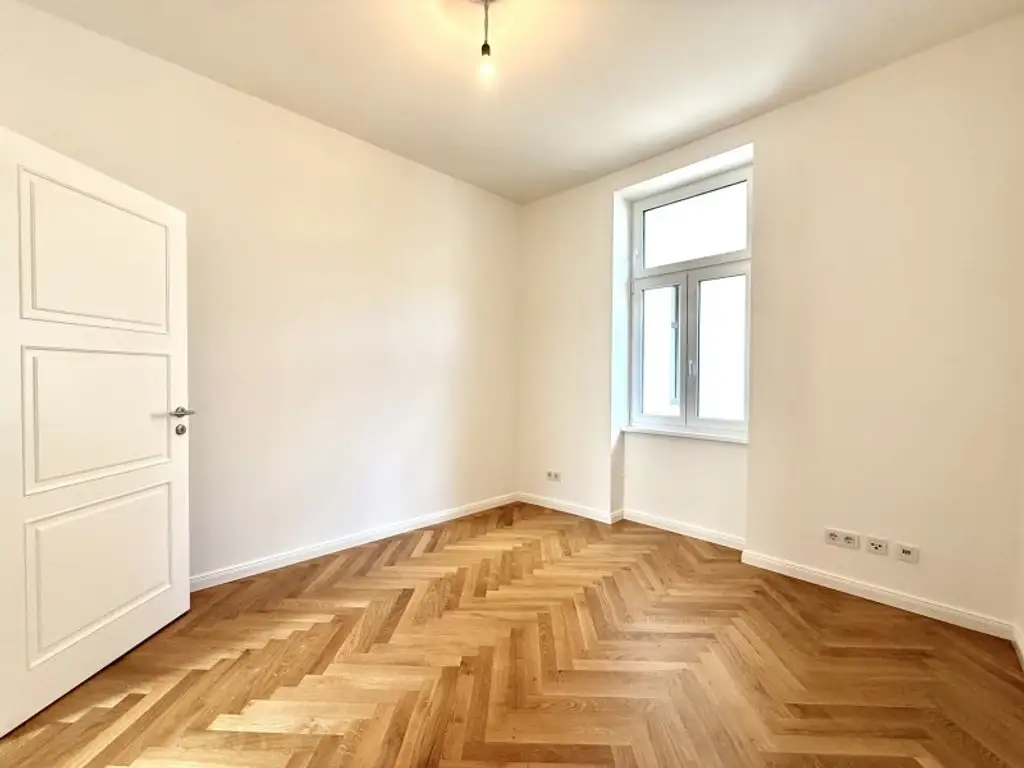 Großzügige vollsanierte Altbauwohnung mit Loggia I Belvedere & Schweizergarten Nähe I Barrierefreier Zugang mit Lift I Fischgrätparkett & Fußbodenheizung I perfekte öffentliche Anbindung