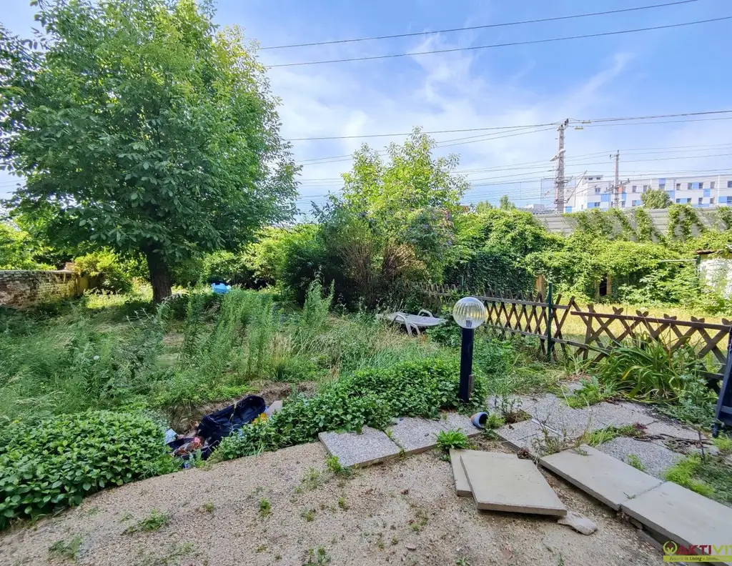 Baugenehmigtes Projekt. - Sofort starten! - 1.960 m² NNFL + Terrassen + Tiefgarage. - Abbruchbescheid vorhanden.