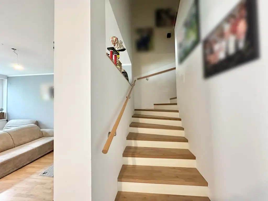 Modernes Reihenhaus mit guter Ausstattung, inkl. 2 Parkplätze
