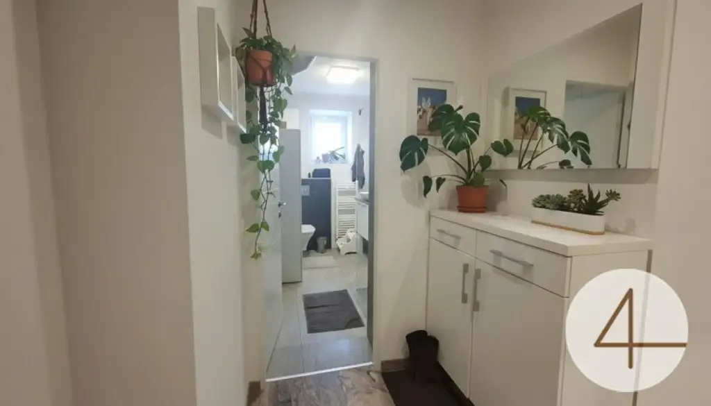 Modernisierte 3 Zimmer Wohnung