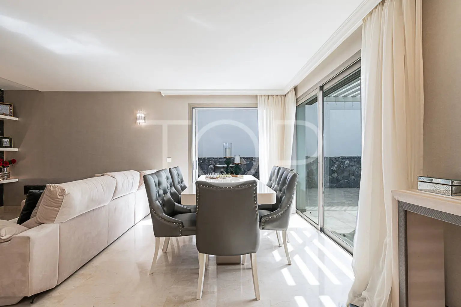 Apartament-La-Caleta-Diningroom-Tenerife-1
