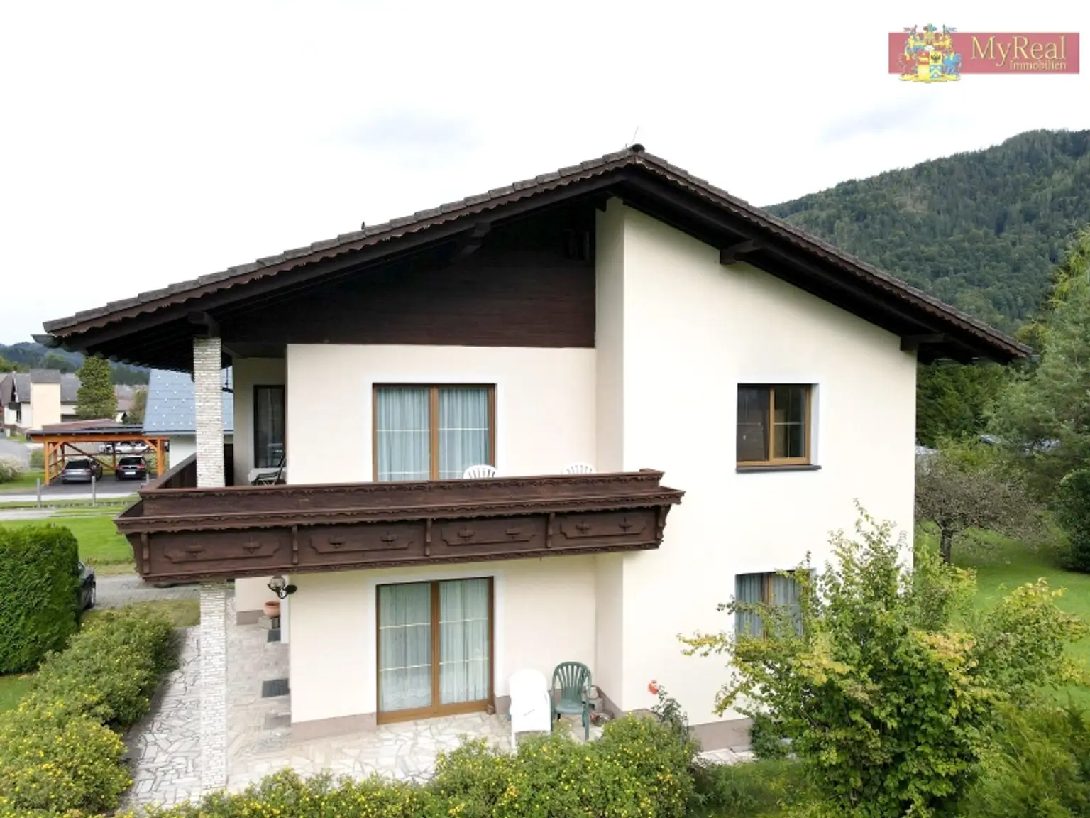 Sehr großzügiges Haus in Ruhelage