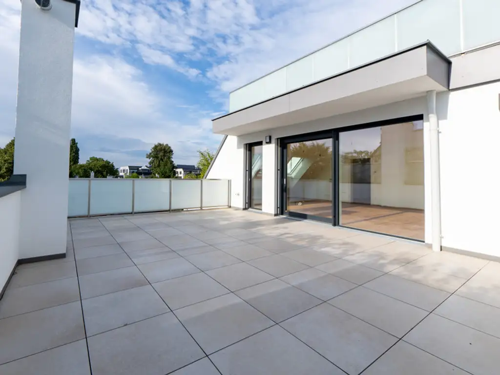 Vielzimmerwohnung für vielseitige Individualisten. 151 m², 5 Zimmer, 2 Terrassen und ganz viel Platz