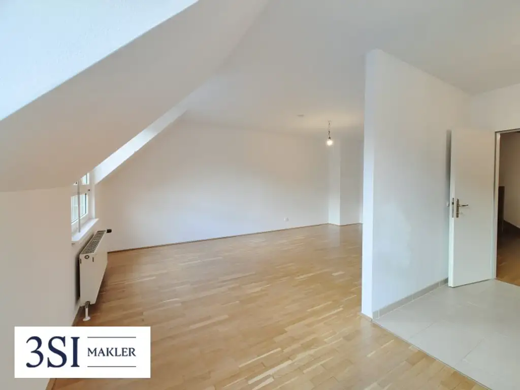 Geräumige 3-Zimmer Dachgeschosswohnung nahe TU-Wien