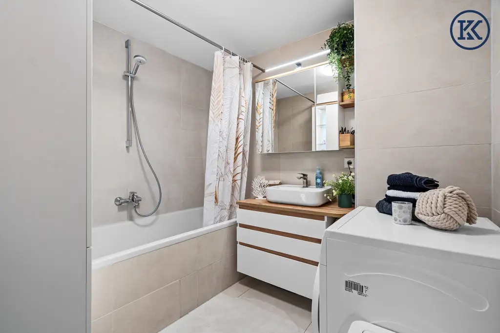 OPEN HOUSE am Dienstag den 19.08.25 ab 10 Uhr für die
Hofseitige 3-Zimmer-Wohnung mit 14 m² Loggia
