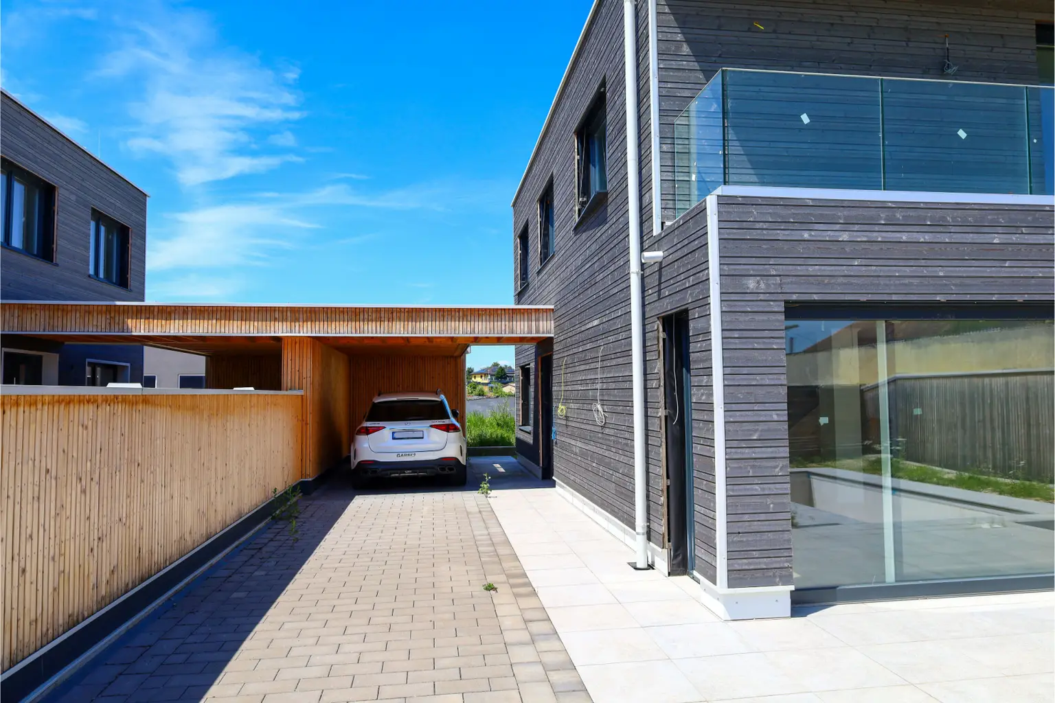Luxus trifft Technik: Erstbezug mit hochwertiger Ausstattung, Smart Home & Salzwasserpool in Wels-West