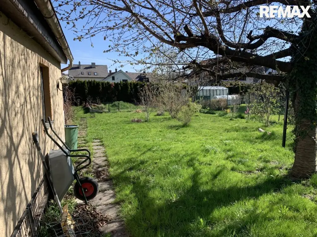 Charmantes Einfamilienhaus in Gloggnitz – Ihr neues Zuhause mit Garten und Garage!
