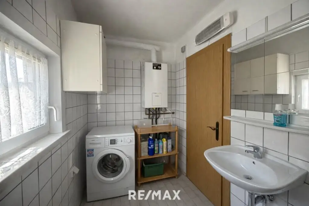 *** Charmantes teilsaniertes Landanwesen mit 10.978 m² Grund – Ruhe, Natur und vielseitige Nutzungsmöglichkeiten nur wenige Minuten zum grünen See ***