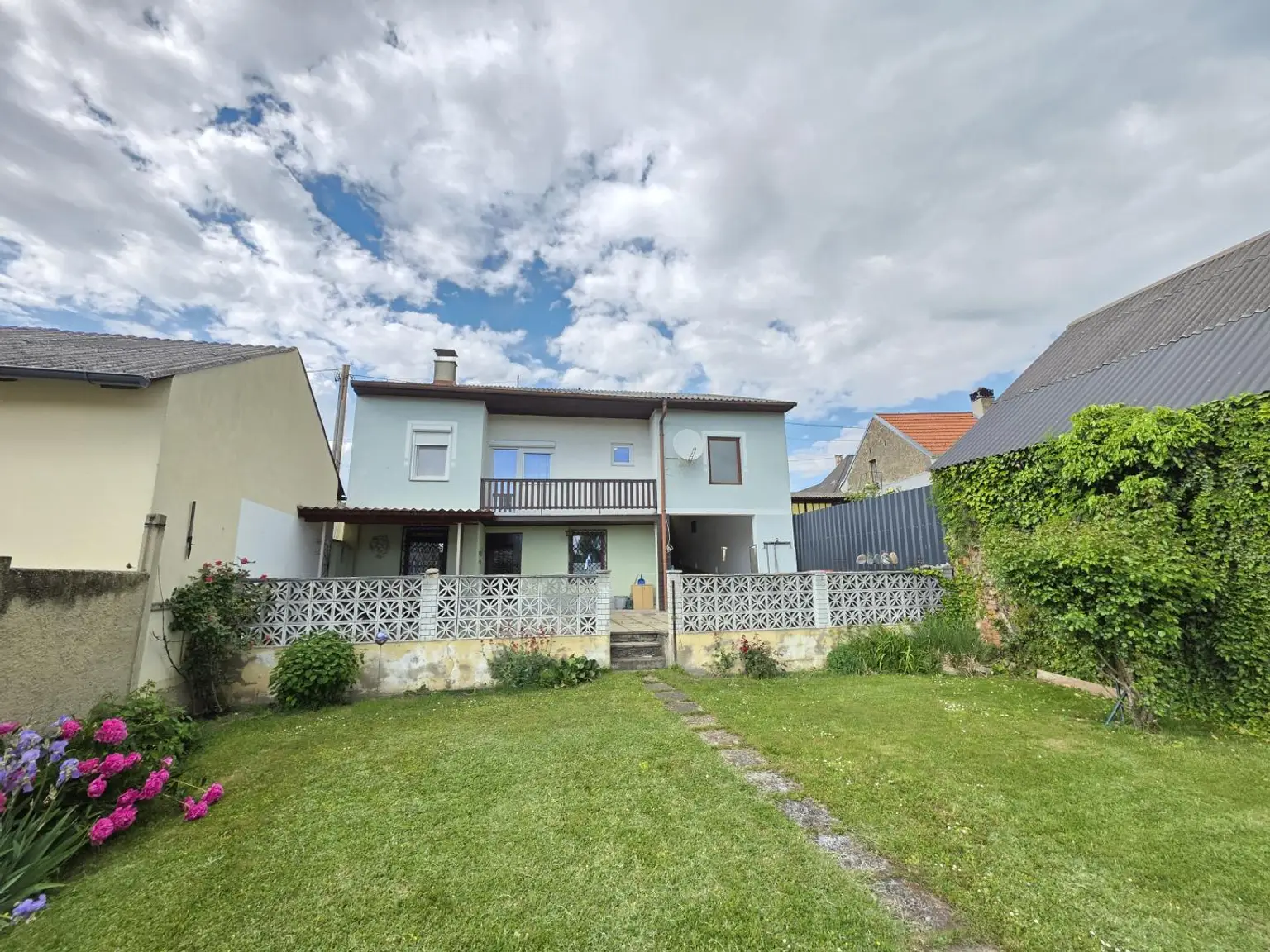 Ansicht vom Garten