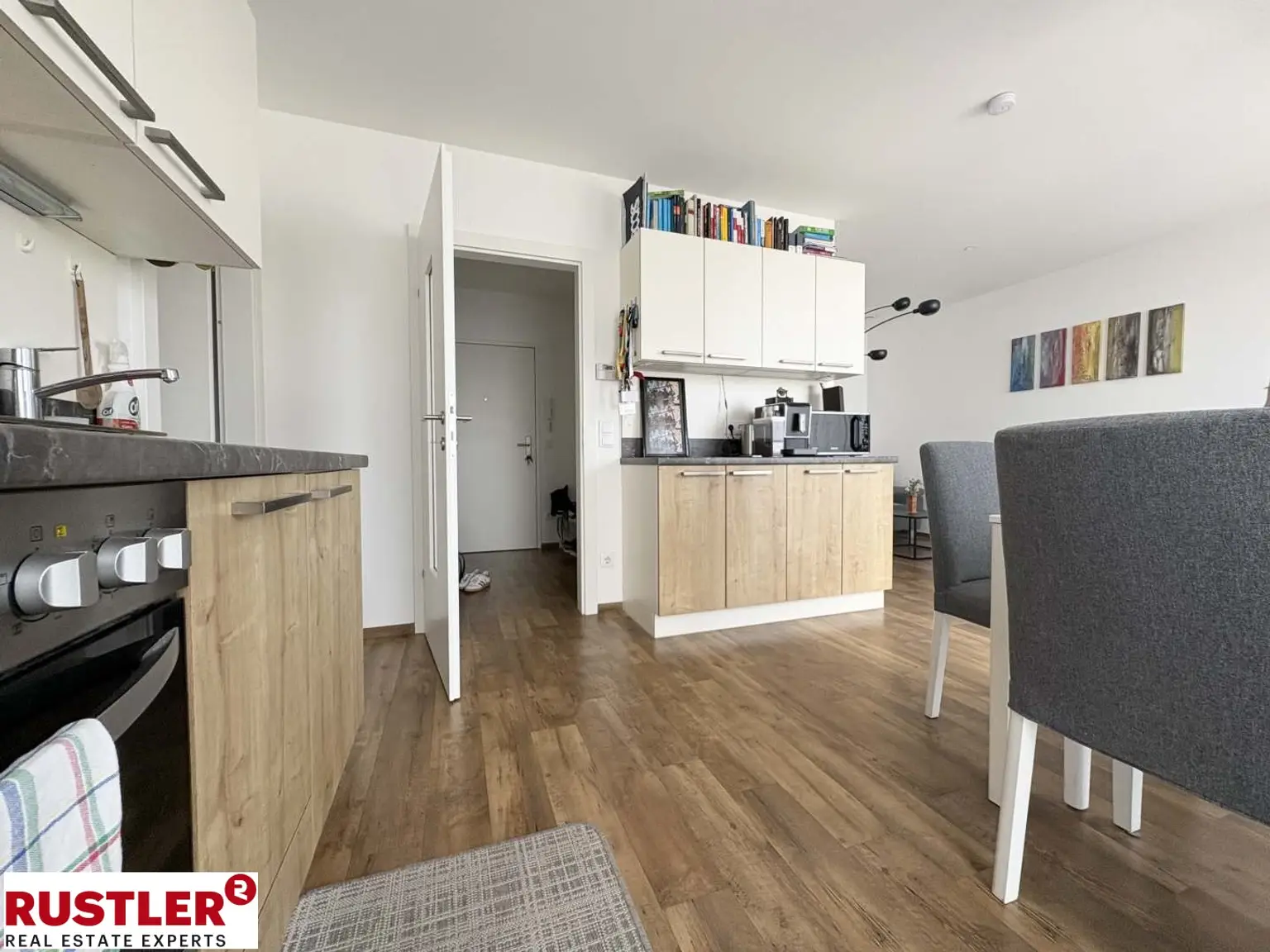 Helle 2-Zimmer-Wohnung mit Loggia und Top-Anbindung – ideal für Singles und Paare