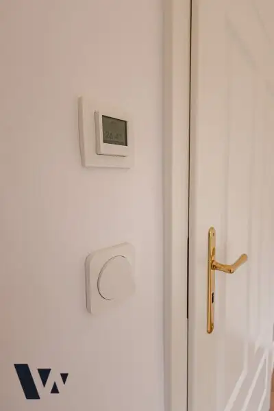 ELEGANTE 2-ZIMMER-DESIGNERWOHNUNG MIT BALKON | HOHE WARTE | PROVISIONSFREI