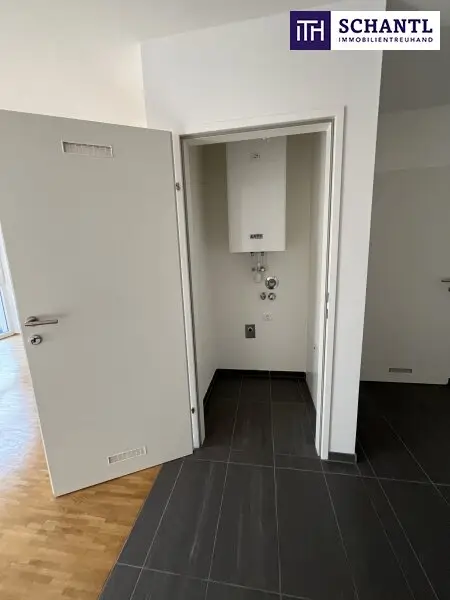Schnuggelige Single-Wohnung mit Balkon und schöner Aussicht direkt zum Schlossberg - 8020 Graz