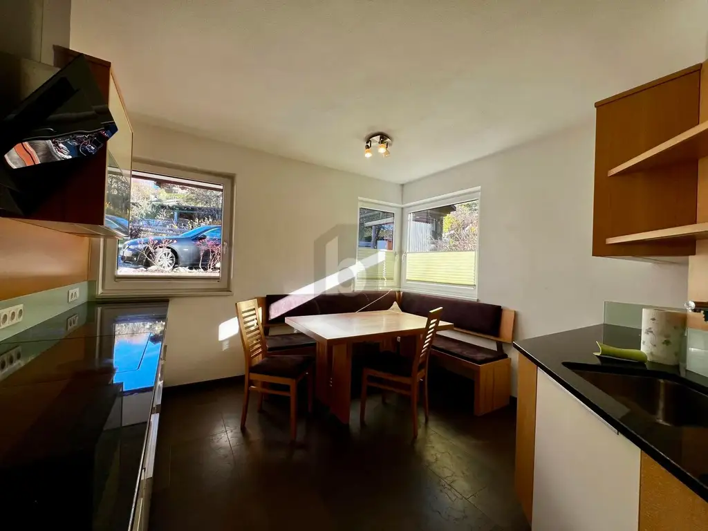 TRAUM VOM EIGENHEIM MIT GROßEM GARTEN UND VIEL RUHE IN EMBACH!