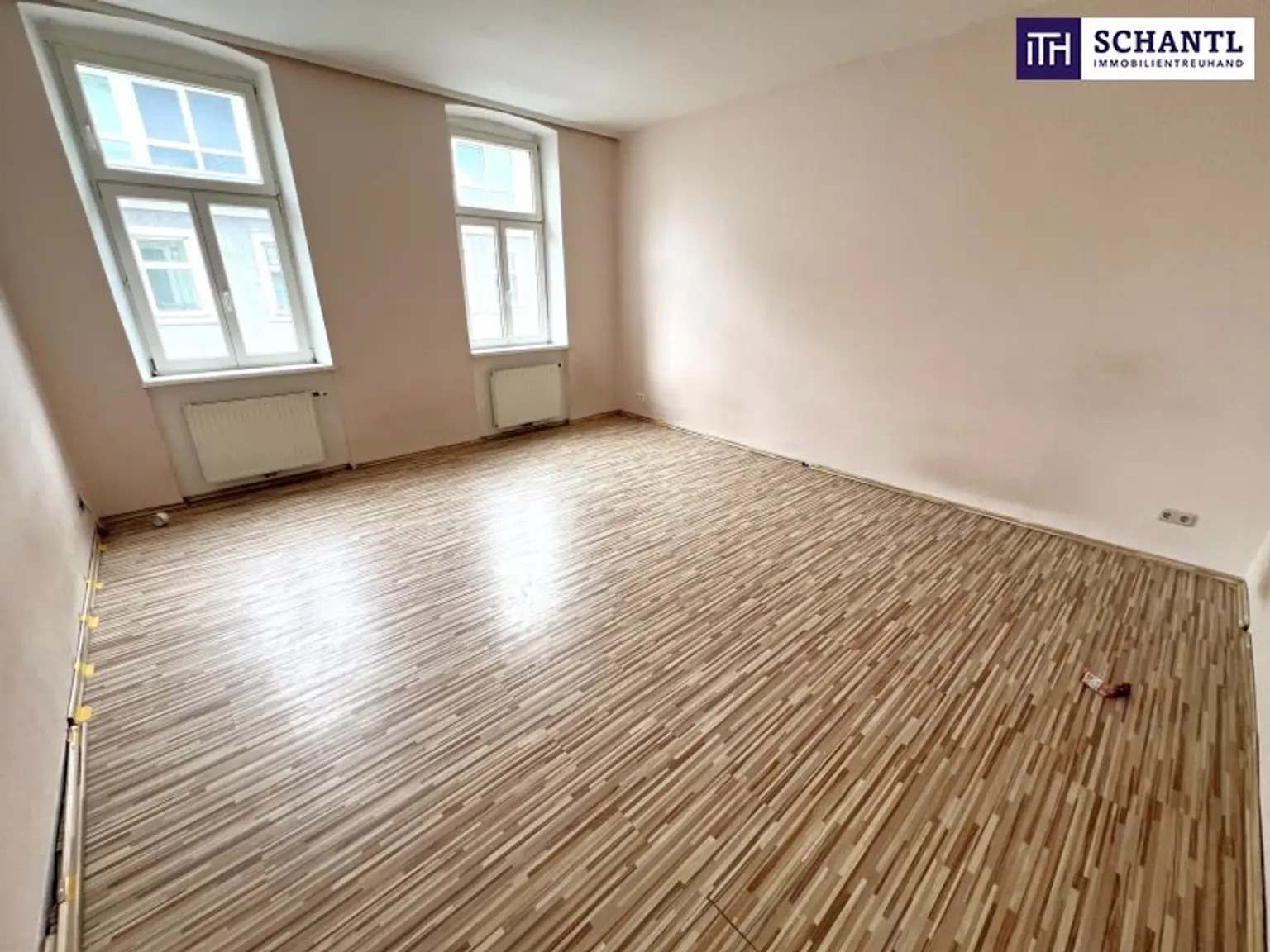 Wow-Eckwohnung im Prunkstück von 1918 – 68 m² Licht & Charme zum Hammerpreis – Ihre Chance zur Sanierung!