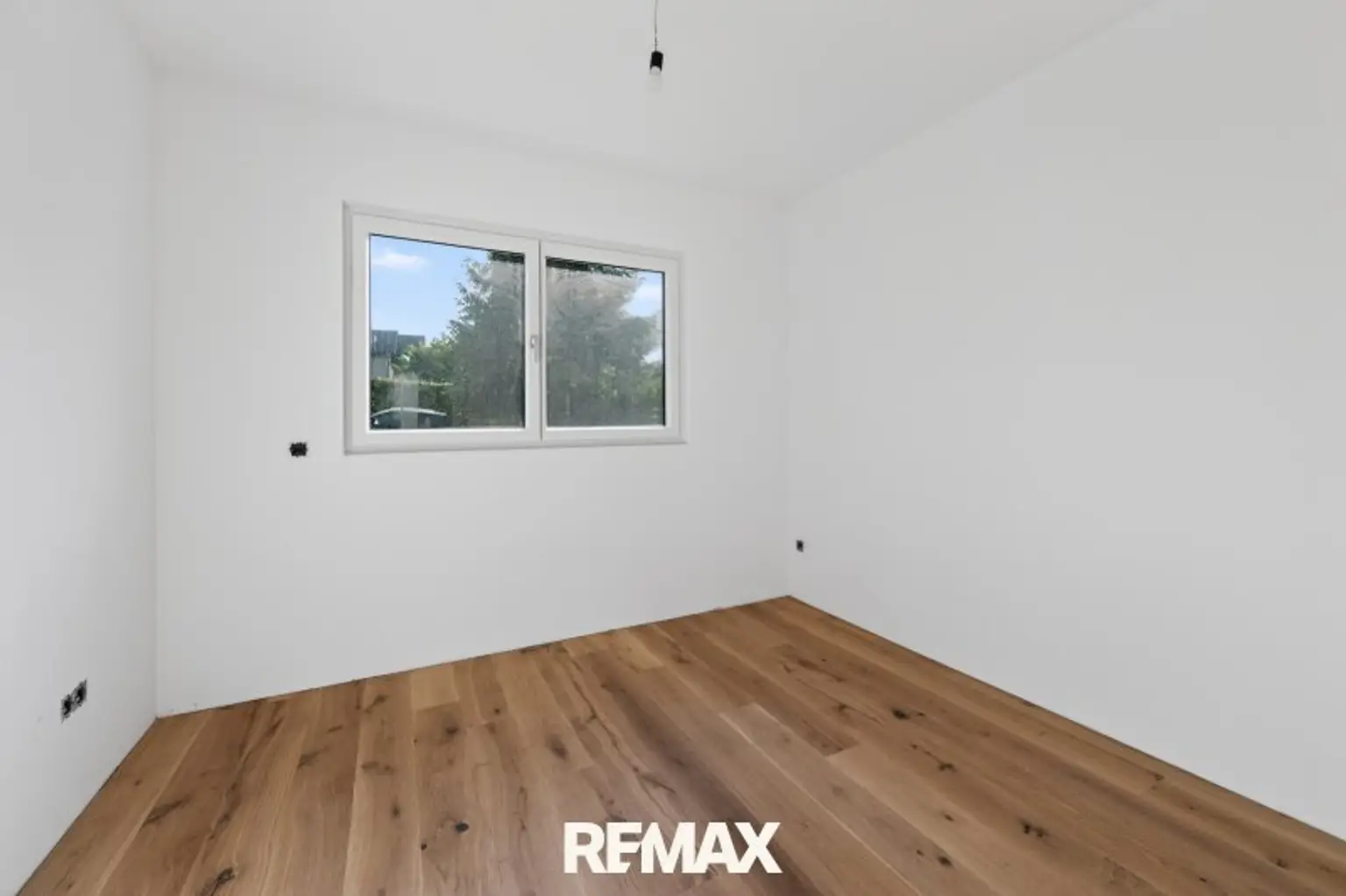 Büro EG