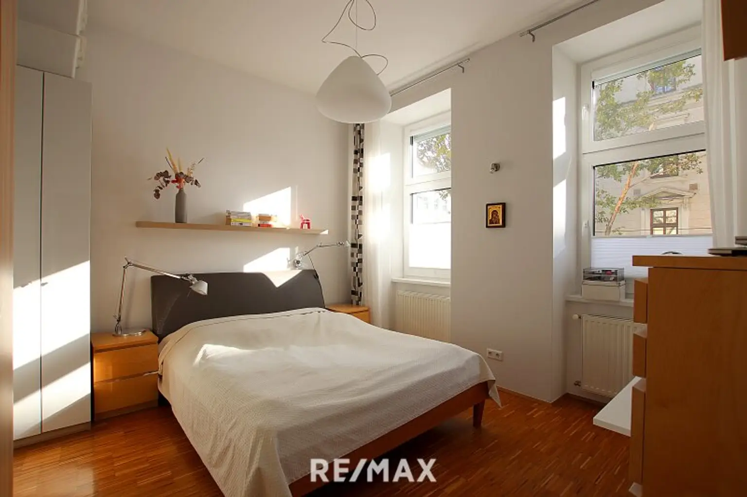 Wunderschöne Altbauwohnung - 2 Zimmer mit perfektem Grundriss, barrierefrei!