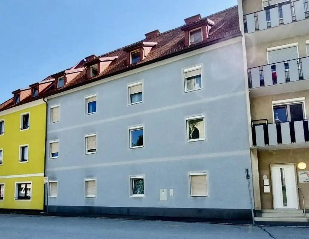 Investition für Anleger: Zinshaus mit 8 Wohnungen und 2 Garagen in Zeltweg, Steiermark