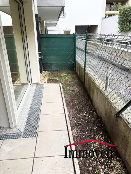 Traumhafte helle 2-Zimmerwohnung mit Loggia und kleinem Garten!