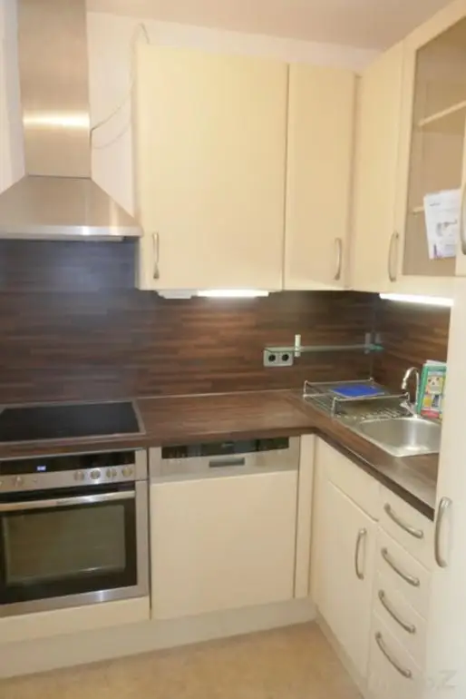 Große sonnige 2-Zimmer-Gartenwohnung bei LKH