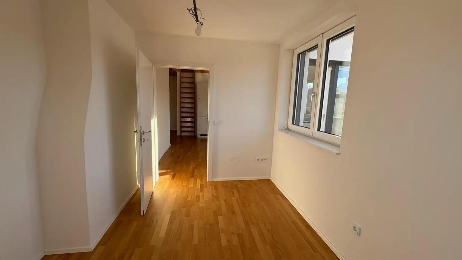 B844ECC9-185C-4C04-A897-4B90BEB6AD4F