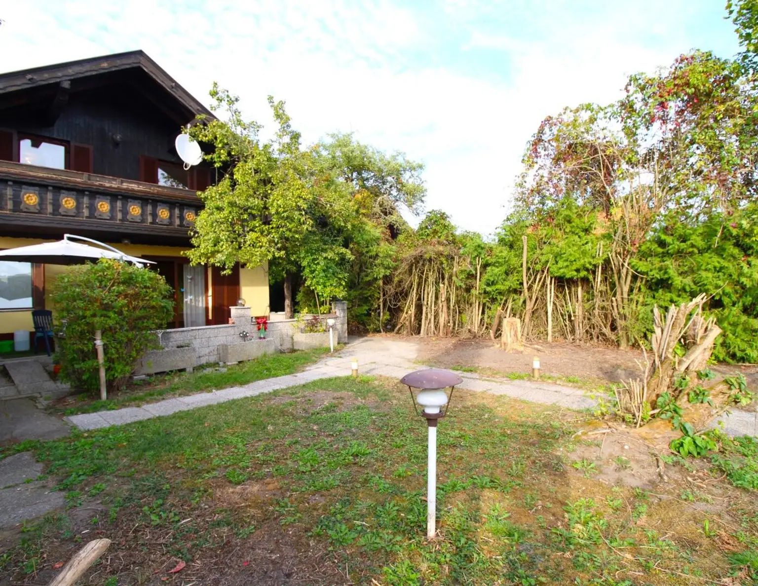 WAIDMANNSDORF - Baugrundstück mit altem Haus