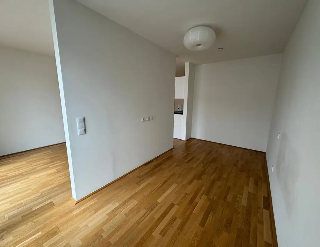 U4/U6 Nähe - Hofruhelage mit Balkon