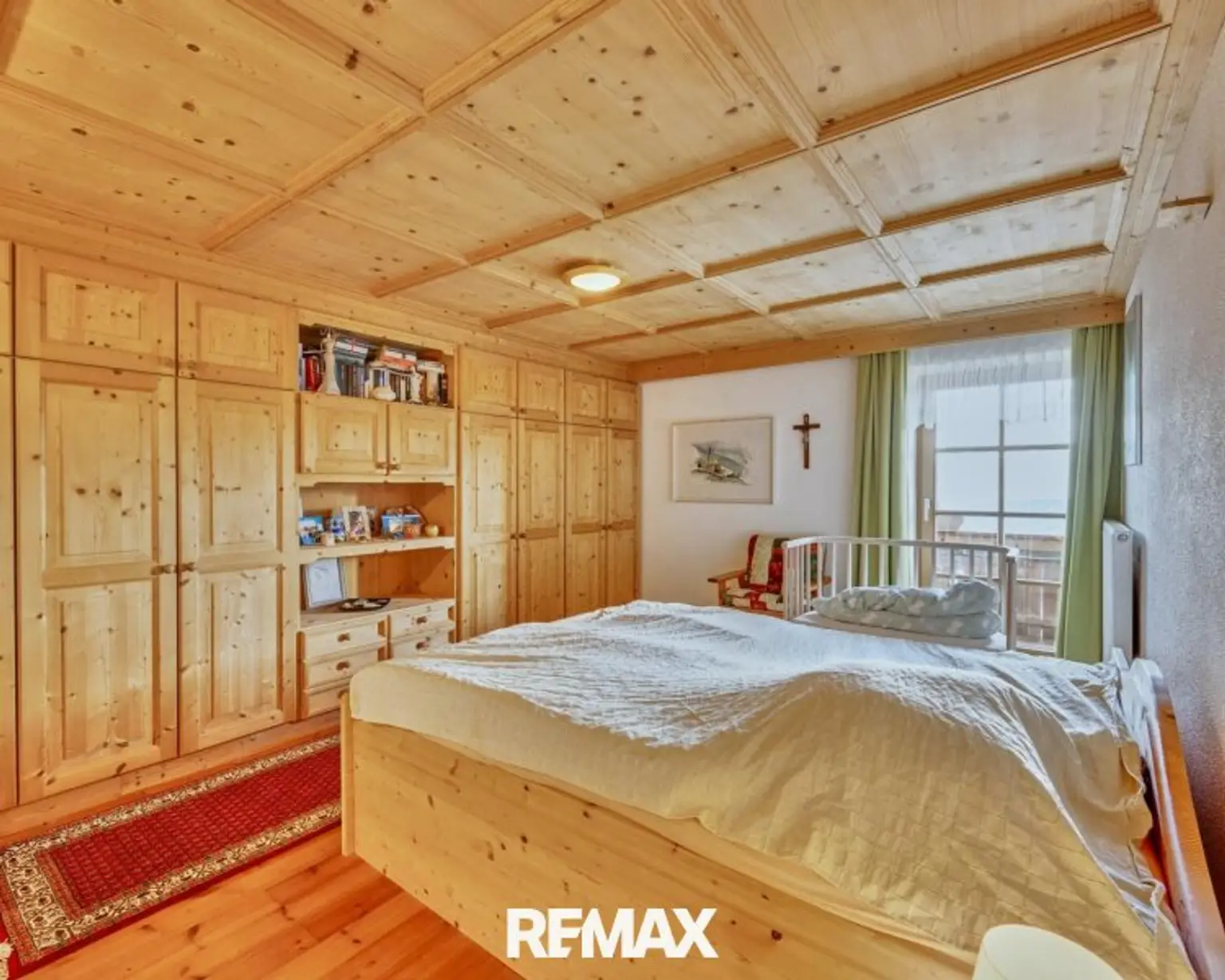 Schlafzimmer 1