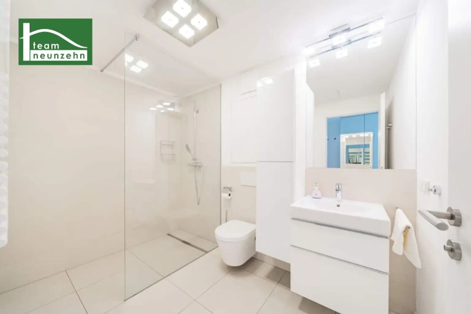 Wohnen mit Wohlfühlfaktor nahe dem Schloss Belvedere: 2-Zimmer Wohnung mit Loggia, Tiefgarage & Top-Ausstattung!