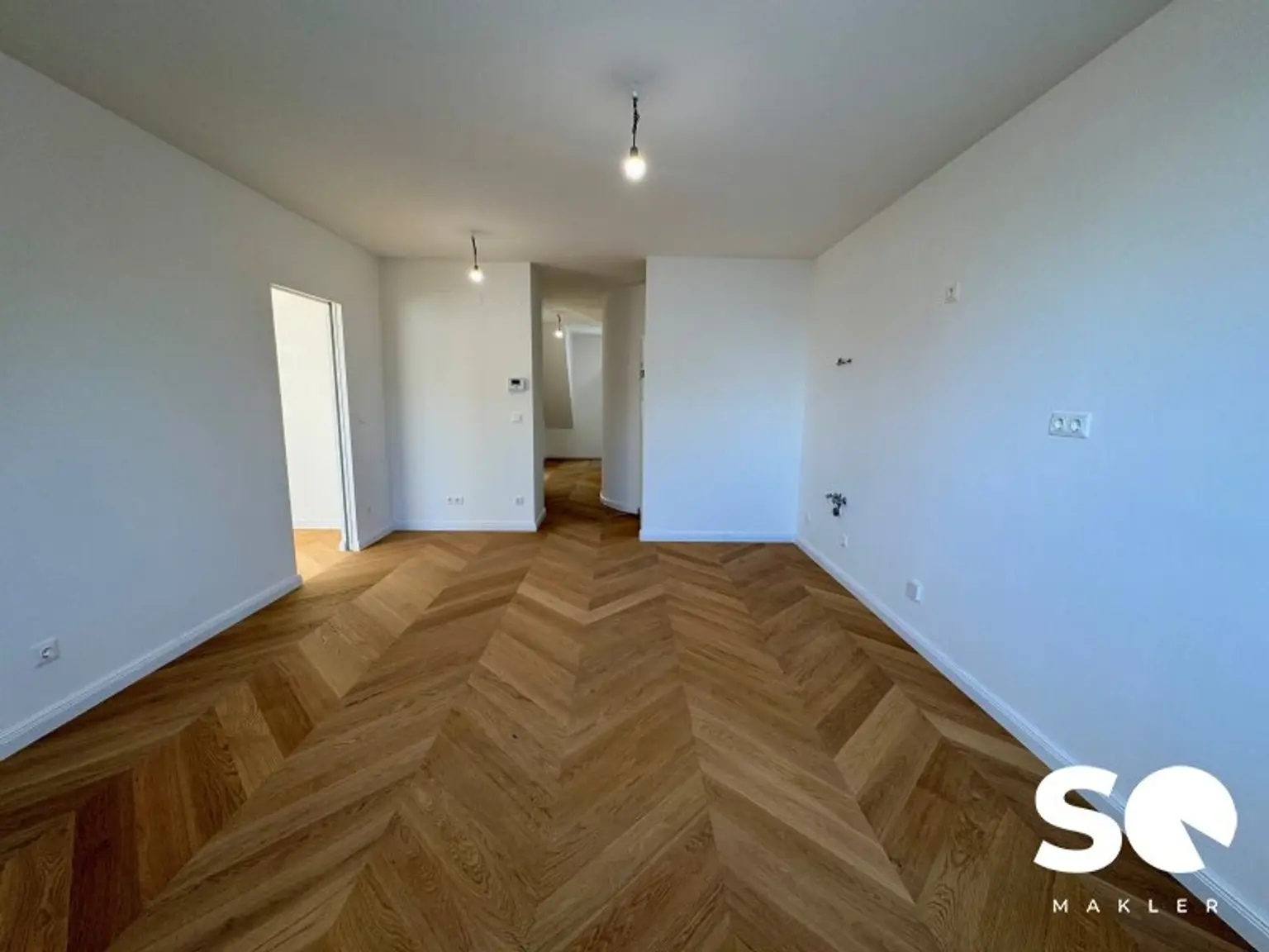 #SQ - ERSTBEZUG! HOCHWERTIG SANIERTE DACHGESCHOSSWOHNUNG - 3 ZIMMER