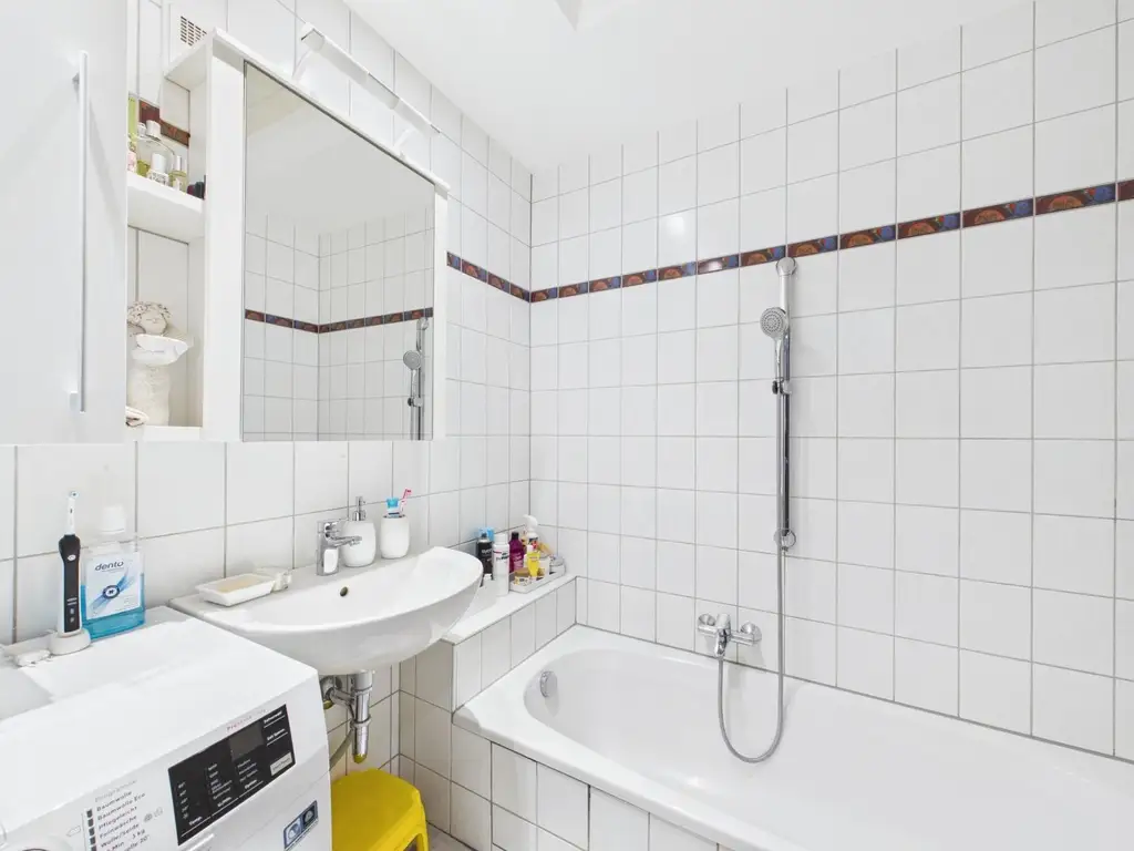 LINZ-URFAHR (Katzbach)  Mietwohnung ca.73 m² Wohnfläche, 3 Zimmer + Galerie und verglaster Loggia
