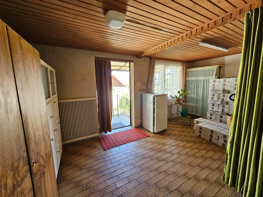 Einfamilienhaus mit kleinem Garten