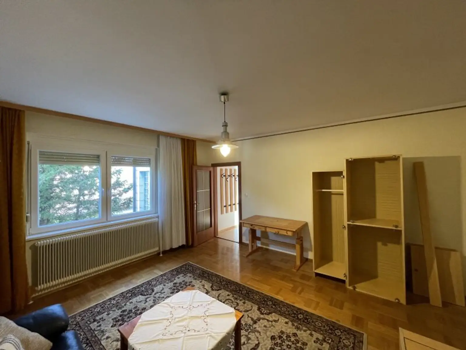 GROSSZÜGIGES ANWESEN MIT WOHNHAUS -- WUNDERSCHÖNER INNENHOF UND GROSSER GARTEN -- 1.315 m²!