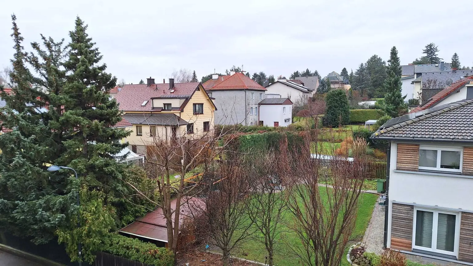 Grenzgasse: - Räumlich gut angelegte Loggiawohnung in beliebter Wohngegend - gute Infrastruktur und Verkehrsanbindung